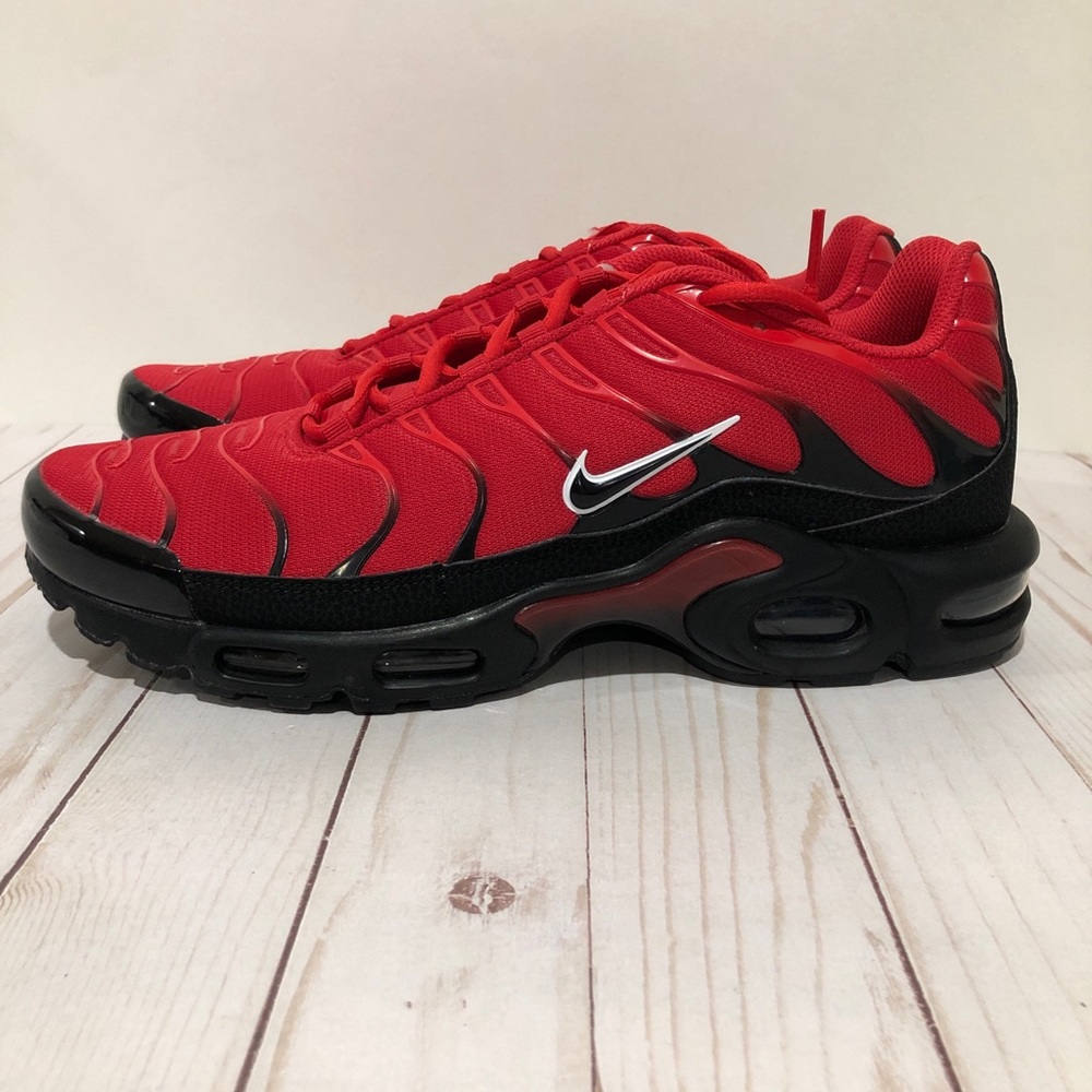 🔴SOLD🔴Nike Air Max Plus TN Tuned UNIVERSITY Red - Picture 3 of 11